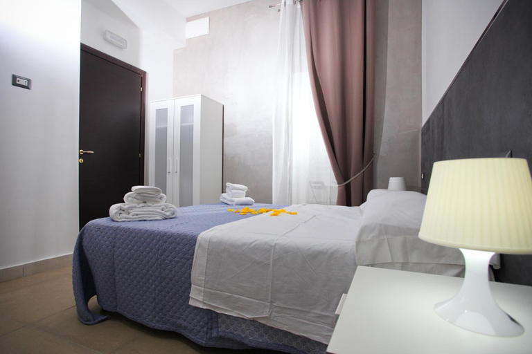 Bedroom 4, B&B Napolì2, Napoli