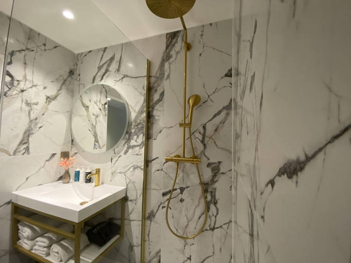 Bathroom 4, Best Western Plus Le Moderne, Calvados