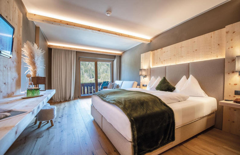 Bedroom 4, Hotel Edel.Weiss, Bolzano