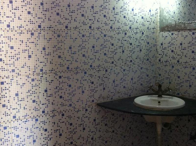 Bathroom, Hotel Saniya Palace, Agra