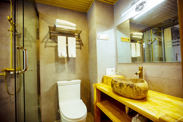Bathroom 3, Xishuangbanna Flower Full court inn, Xishuangbanna Dai