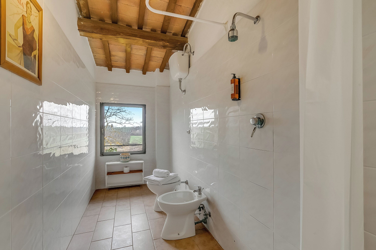 Bathroom 2, Torre Rasa Agriturismo Apartments, Florence