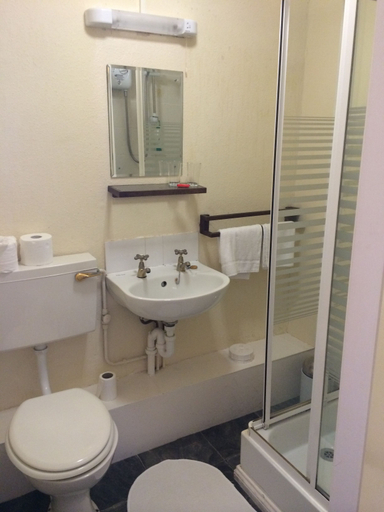 Bathroom 4, Newcastle House Hotel, Northumberland