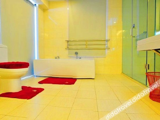 Bathroom 5, Xinjiang Training Center of CNPC, Ürümqi