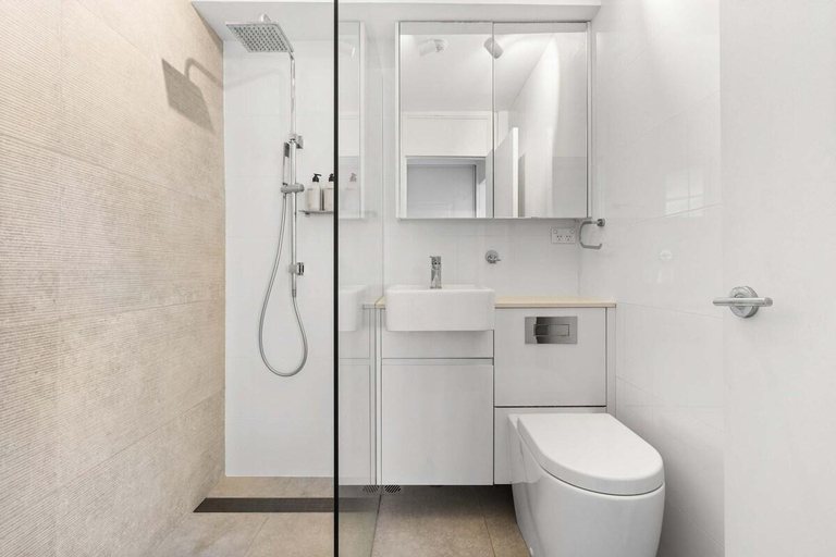 Bathroom, Sydney Harbourside Apartment, Sydney