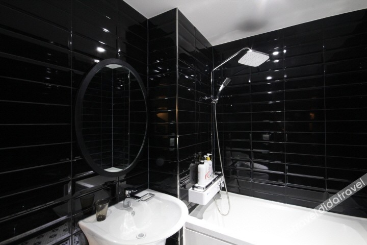 Bathroom 3, Gunsan Hotel Box, Gunsan