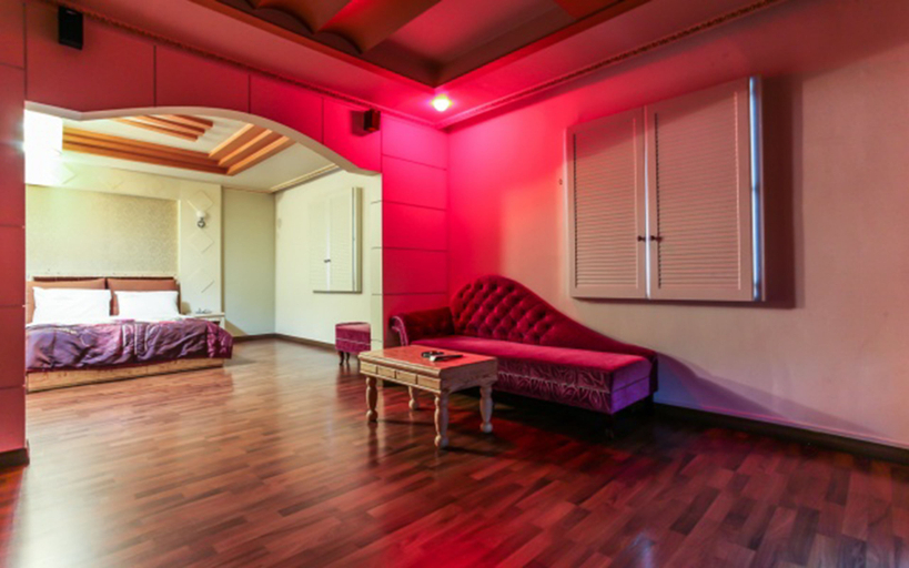 Others 4, Motel Nine, Yuseong