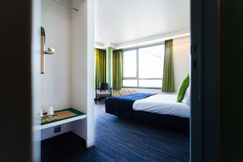 Others 3, Green Hotel, Limburg
