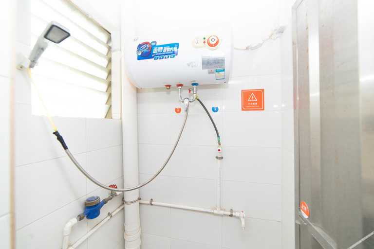 Bathroom 3, Zhongshan Xiaolan Bridge Head Accommodation, Zhongshan