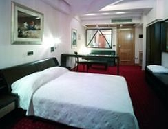 Others 4, Centrotel Hotel, Attica