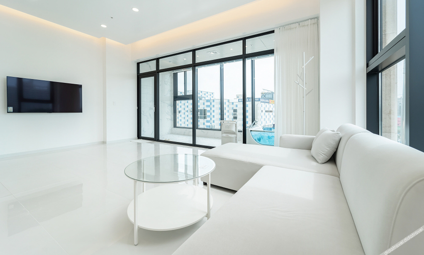 Others 5, Skaria Poolvilla, Gangneung