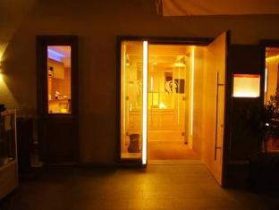 Others 4, Kleinkunsthotel, Bolzano