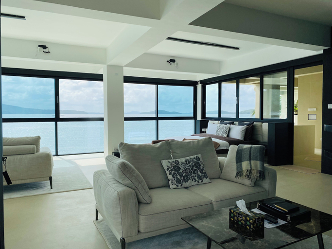 Room 5, The Waterfront Studio, Busuanga