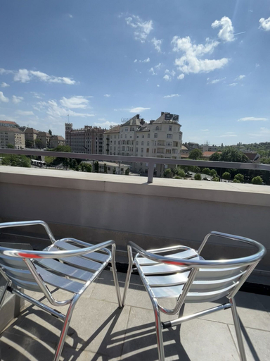 Exterior & Views 2, Camille Apartments, Budapesti