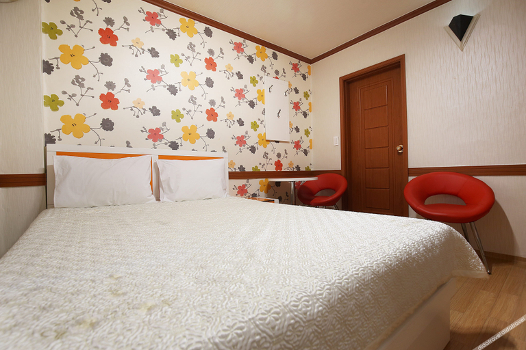 Bedroom 2, Sejong Royal, Cheongwon