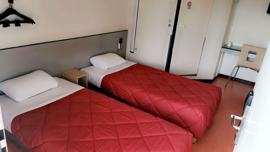 Bedroom 4, Premiere Classe Angers Ouest - Beaucouzé, Maine-et-Loire