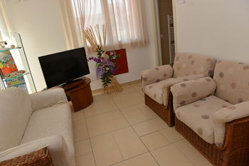 Others 2, Hotel Tritone, Rimini