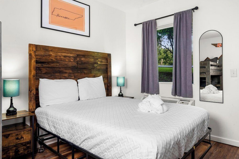 Bedroom 2, Wild Mountain Lodge, Sevier