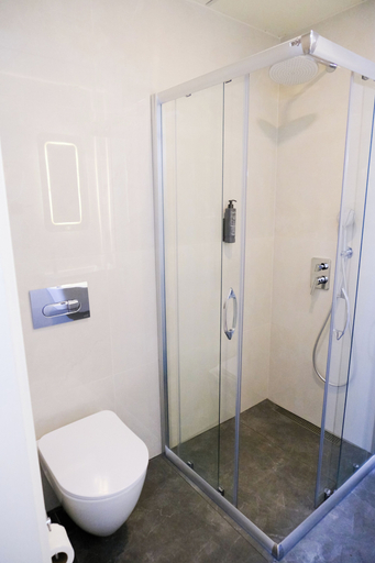 Bathroom 5, Hotel Ipek Palas, Fatih