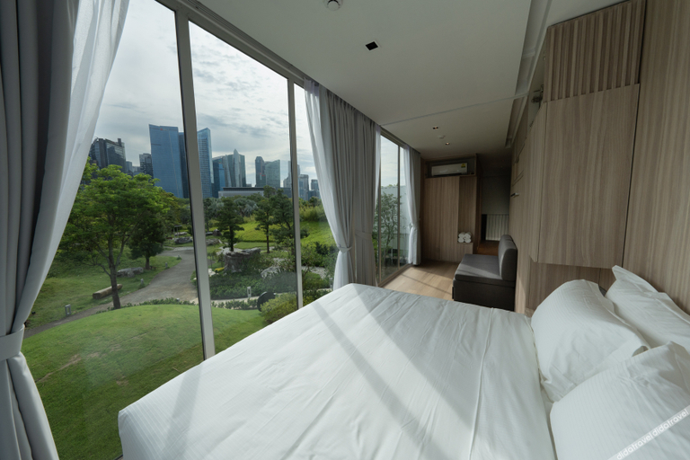 Bedroom 5, Garden Pod @ Gardens by the Bay, Singapore