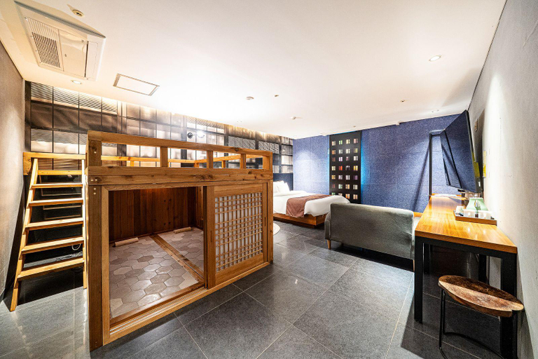 Others 4, Gram Hotel, Pocheon