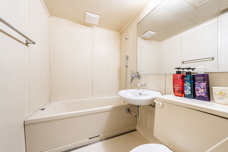 Bathroom 5, Wonju Roma Motel, Wonju