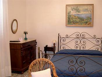 Others 2, Albergo Villa Diana, Messina