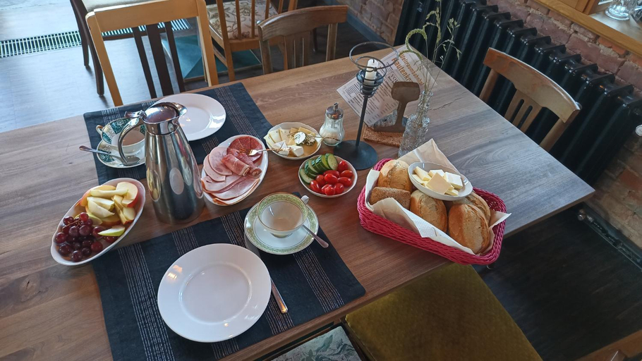 Food & Drinks 4, Weltraumbahnhof Rautenkranz - Steampunk Hotel, Vogtlandkreis