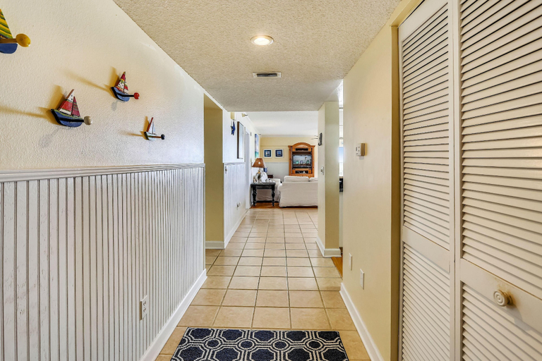 Others 1, Seahorse 401, Pinellas