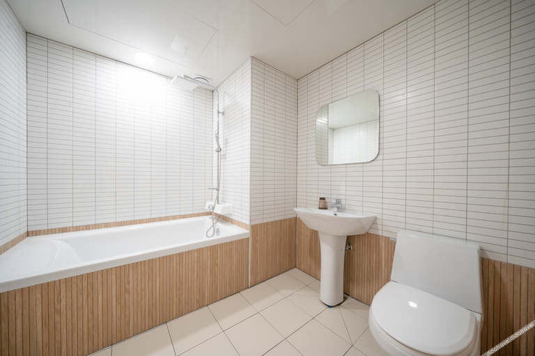 Bathroom 5, Daegu Dongcheon-dong Hotel BEN, Chilgok