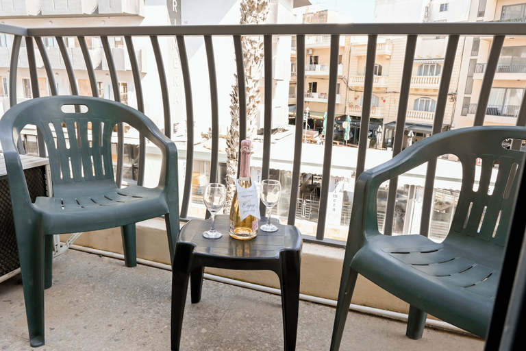 Balcony 4, Cozy Ensuite Rooms, Saint Paul's Bay
