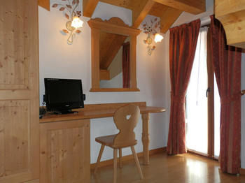 Others 4, Hotel Milano, Vicenza