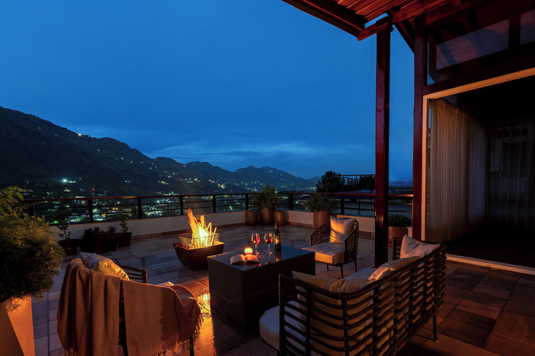 Terrace/patio 2, ELIVAAS Antarmann Casa Ember 2BHK, Nainital