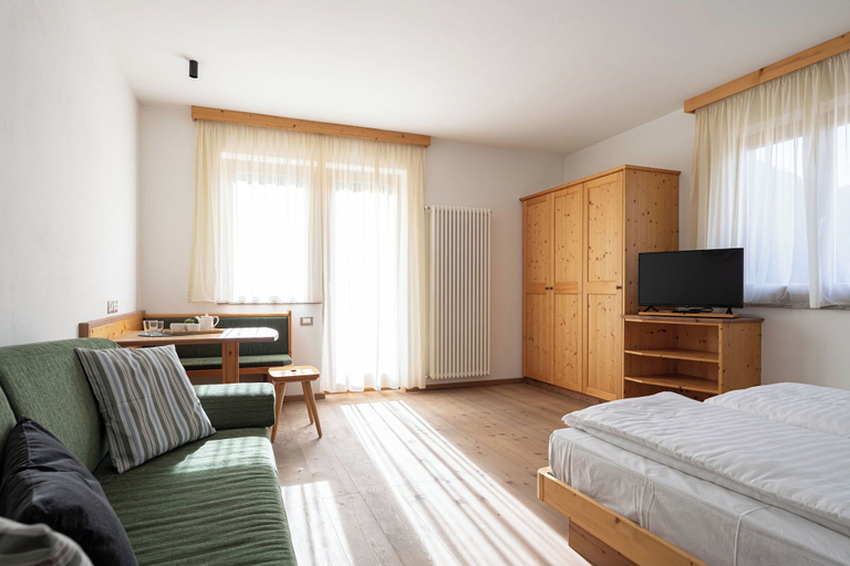 Bedroom 4, Grunwald, Bolzano