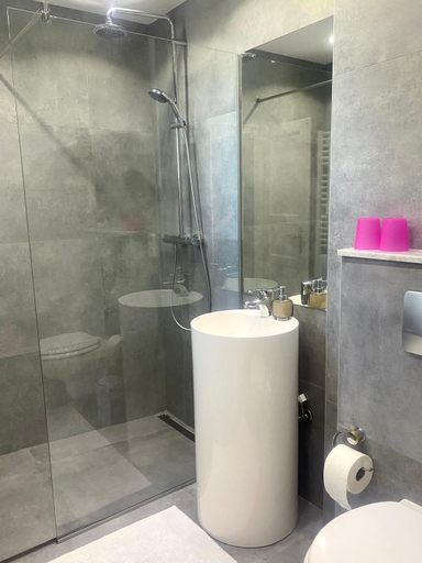 Bathroom 3, Villa Diana, Kaštela