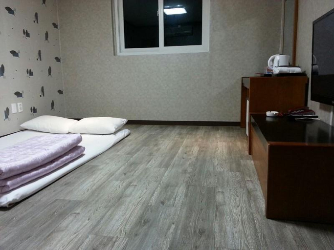 Bedroom 4, Hansol Motel, Gyeongju