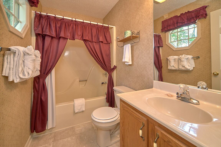 Bathroom 3, Mountain Hideaway by Jackson Mountain Rentals, Sevier