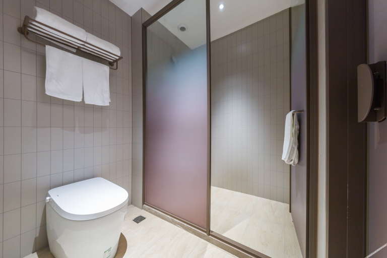 Bathroom 3, HanTing Residence (Zhongshan Third Hospital Gangding Subway Station), Guangzhou