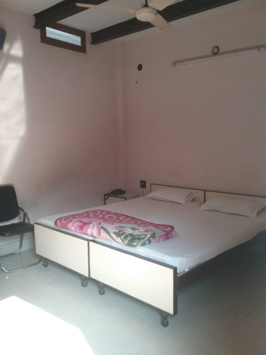 Bedroom 4, Goroomgo Teerth Guest House Near Kashi Vishwanath Temple Varanasi, Varanasi