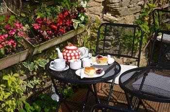 Food & Drinks 2, Cotswold Gardens Bed and Breakfast, Gloucestershire