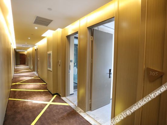 Hotel Interior or Public Areas 4, IN Hotel (Wuhan High Speed Railway Station Happy Valley Branch), Wuhan