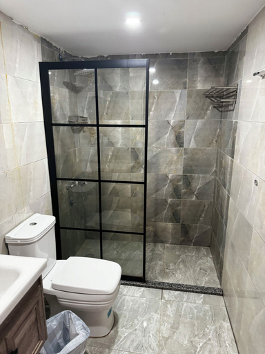 Bathroom 3, Rum Angel camp, Quaira