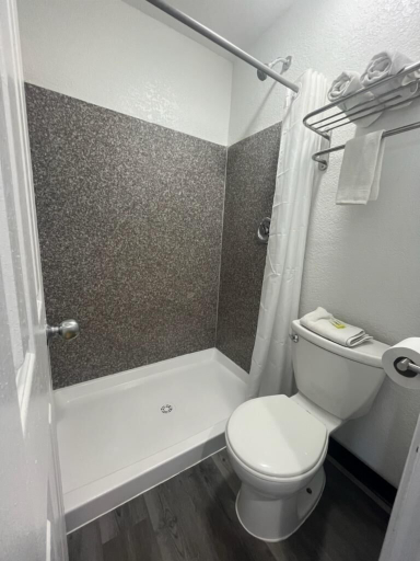 Bathroom, High Desert Inn, San Bernardino