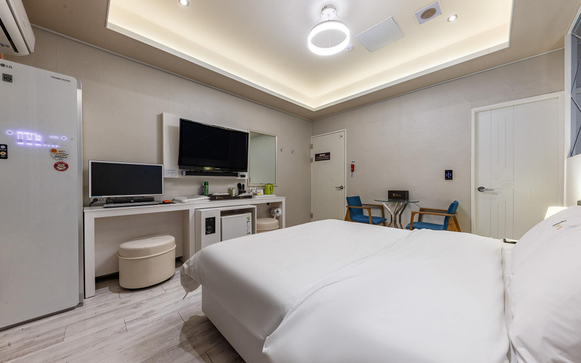 Bedroom 4, Mokpo 1beonji Hotel, Muan