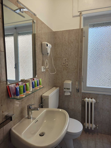 Bathroom 4, Hotel Rio, Imperia