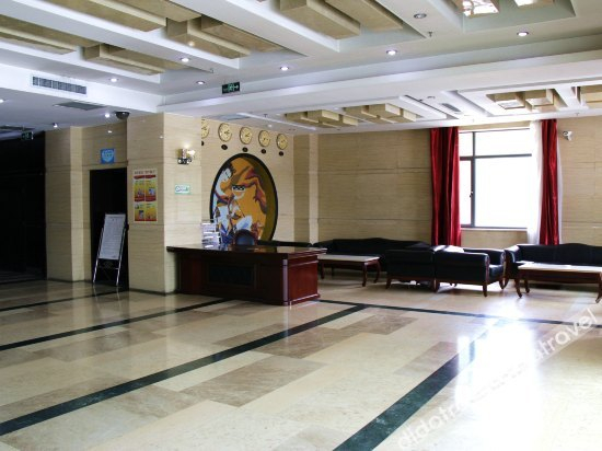 Others 3, Salt Lake Hotel, Haixi Mongol and Tibetan