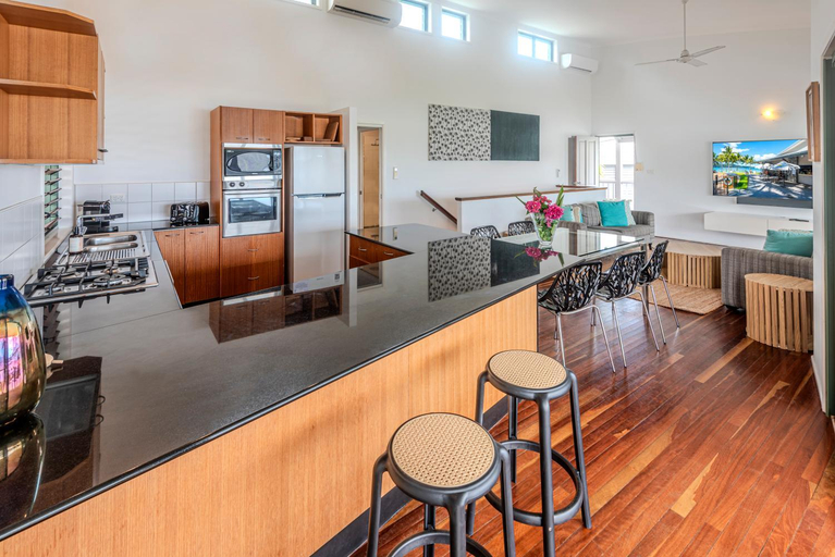 Food & Drinks, Casuarina Cove on Hamilton Island by HIHA, Whitsunday