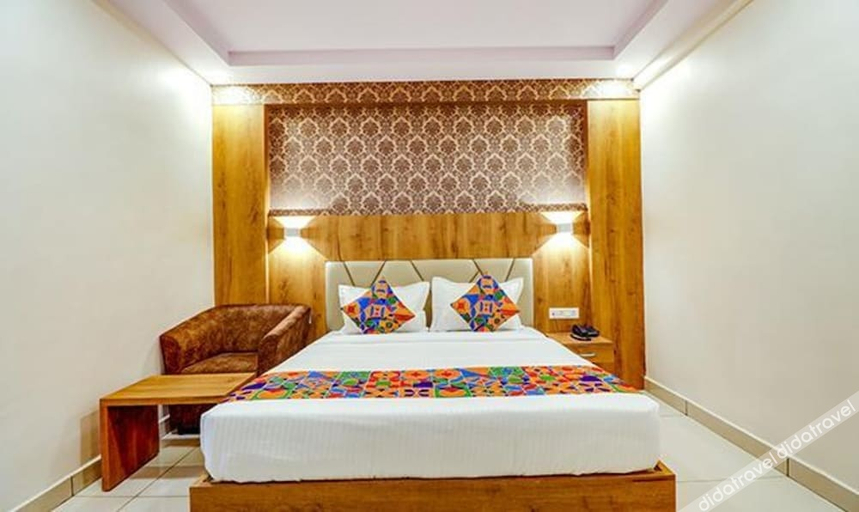 Bedroom 3, FabHotel Rotano Grand, Bangalore