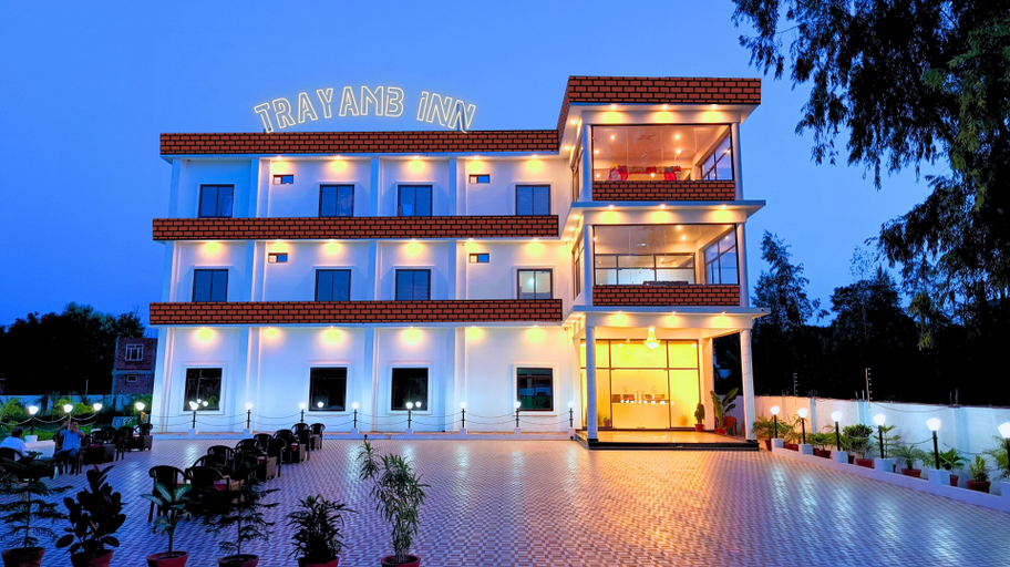 Exterior & Views