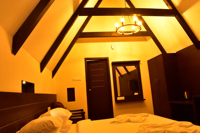 Bedroom, Queens Hotel - Yellow Lake Resorts & Spa- Yercaud, Salem